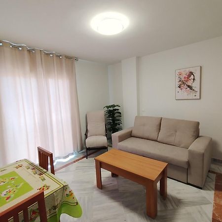 Apartamentos Seneca Junto Al Centro Малага Экстерьер фото