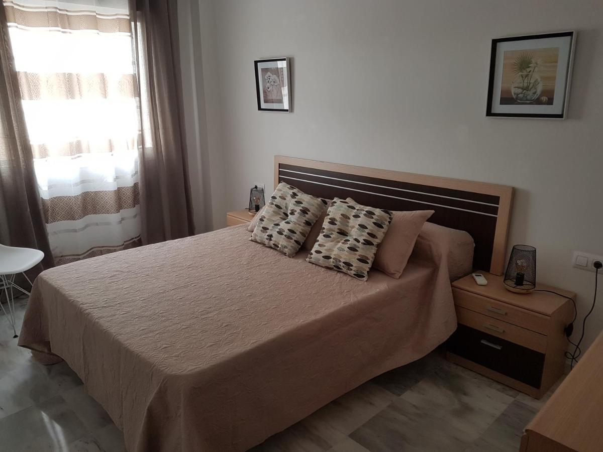 Apartamentos Seneca Junto Al Centro Малага Экстерьер фото