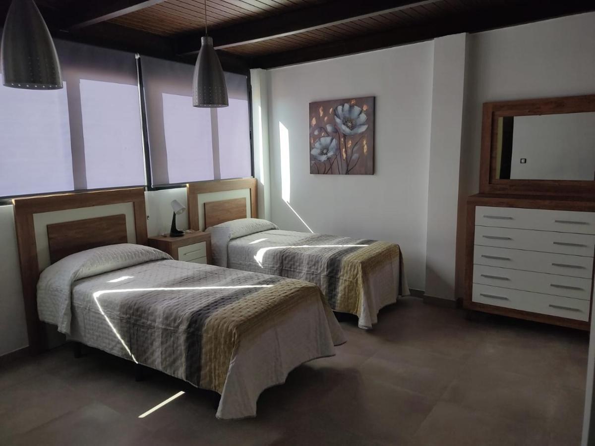 Apartamentos Seneca Junto Al Centro Малага Экстерьер фото