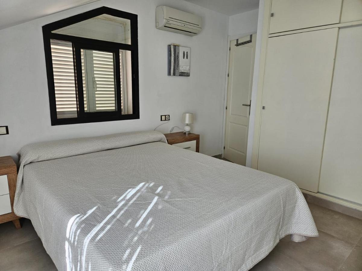 Apartamentos Seneca Junto Al Centro Малага Экстерьер фото