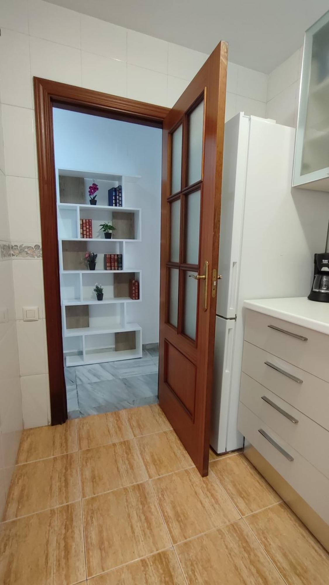 Apartamentos Seneca Junto Al Centro Малага Экстерьер фото