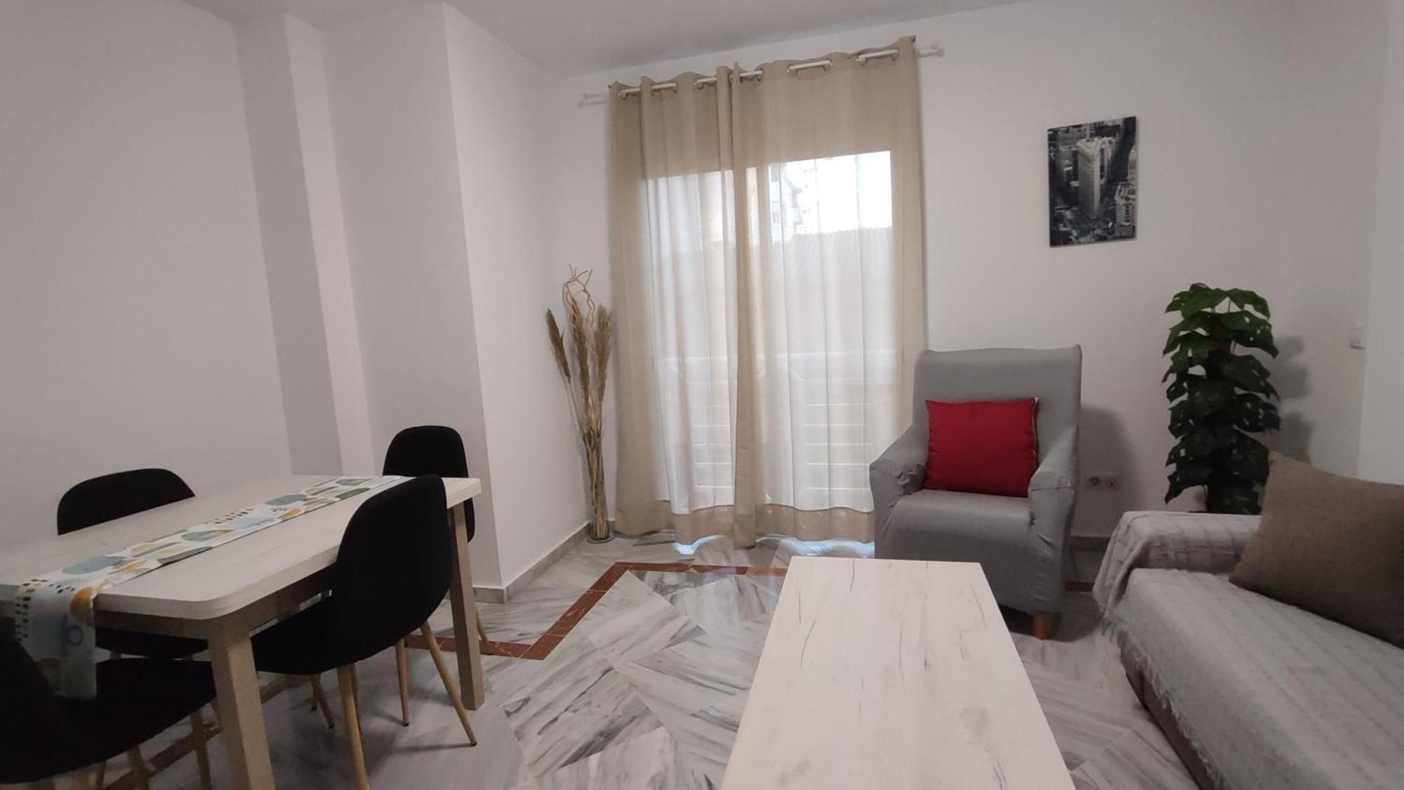 Apartamentos Seneca Junto Al Centro Малага Экстерьер фото